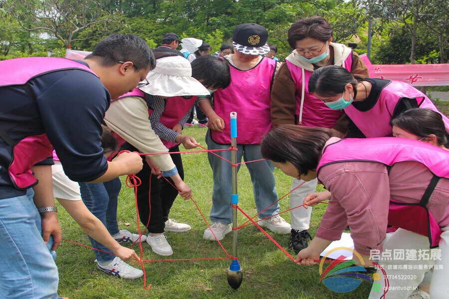 无锡市人民医院/儿童医院 2024 年护士节在无锡市农业博览园拓展基地举行团建拓展活动。.jpg