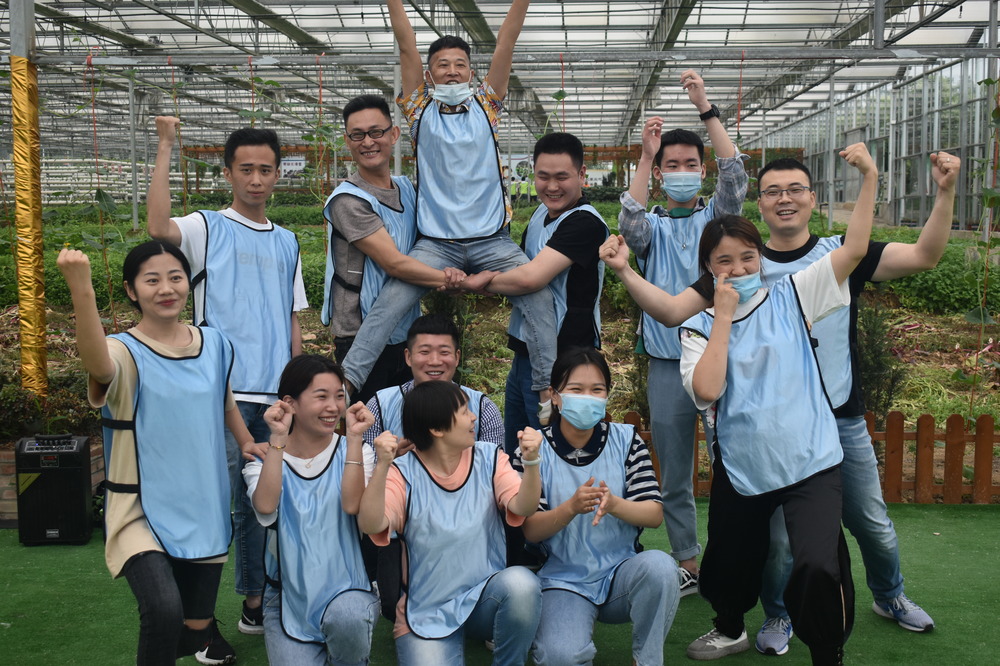 春季户外团队建设，拥抱自然力量.jpg