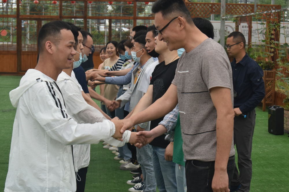 春季团队建设精选，提升团队协作.jpg