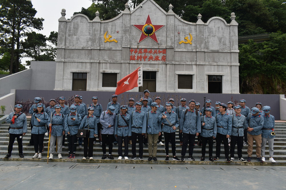 无锡春季团建山水之间，感悟团队真谛.jpg