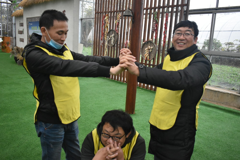 科技亲子活动，探索未知点燃梦想.jpg