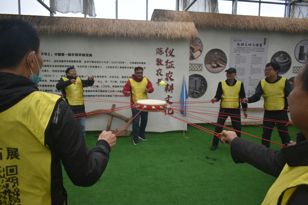 亲子拓展：提升亲子默契的有效途径.jpg