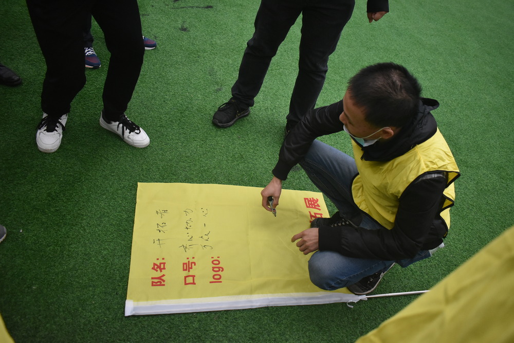 学生军训：增强体质，为学业筑牢基石.jpg