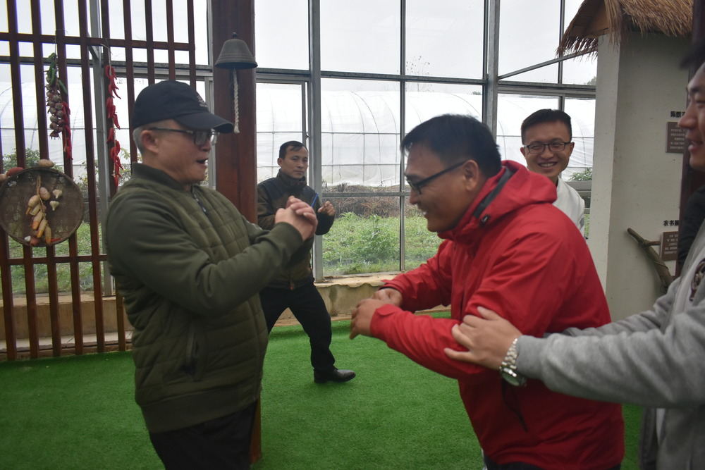 学生素质拓展训练：塑造健全人格的熔炉.jpg