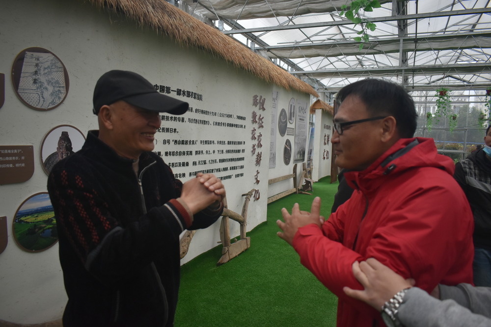 学生素质拓展训练：提升适应能力与应变技巧.jpg