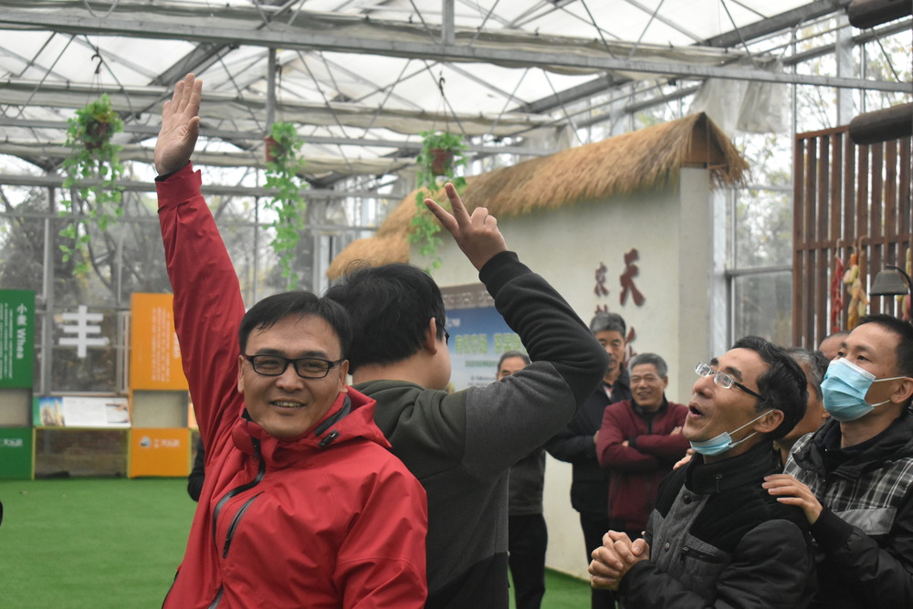 苏州哪家公司做员工军训拓展很专业？.jpg