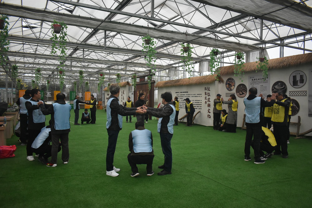 学生素质拓展机构推荐，启点团建拓展，助力学生全面成长.jpg